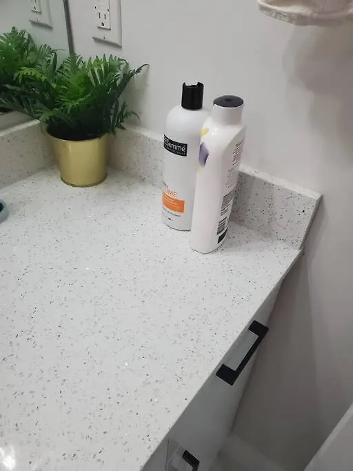 Charming 2-Bedroom Basement Oasis Sleeps 5,Size-150Sqm, Netflix, Family Friendly Edmonton 0*,  Canada